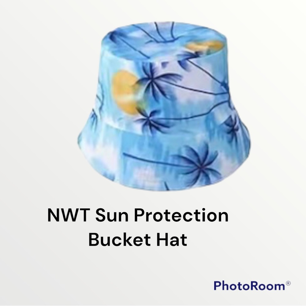 NWT Sun Protection Bucket Hat very chic! One Size inside white